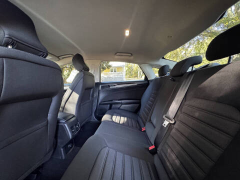 2019 Ford Fusion Hybrid SE