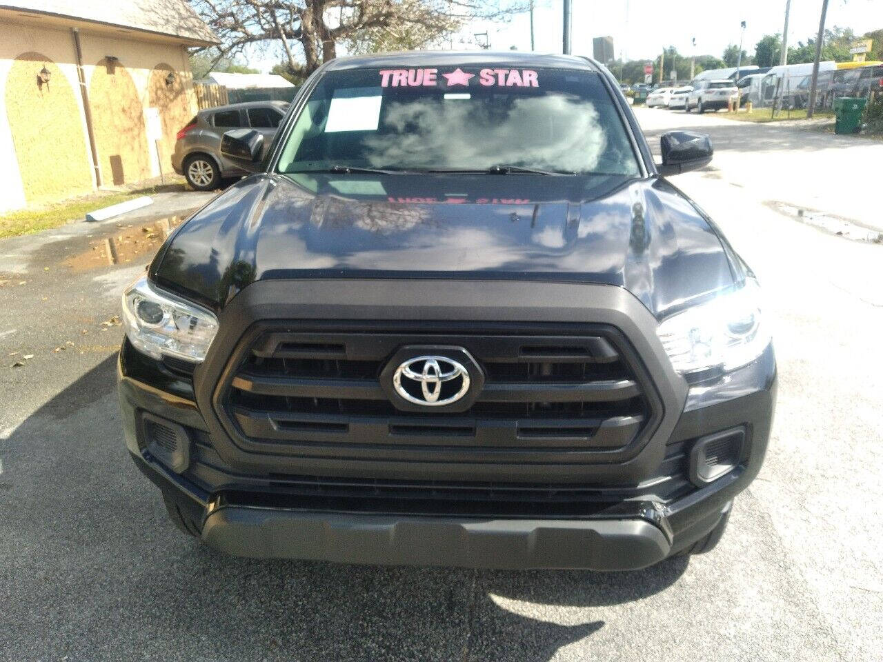 2017 Toyota Tacoma Pickup - $22,999