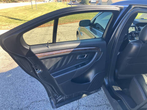 2017 Ford Taurus Limited