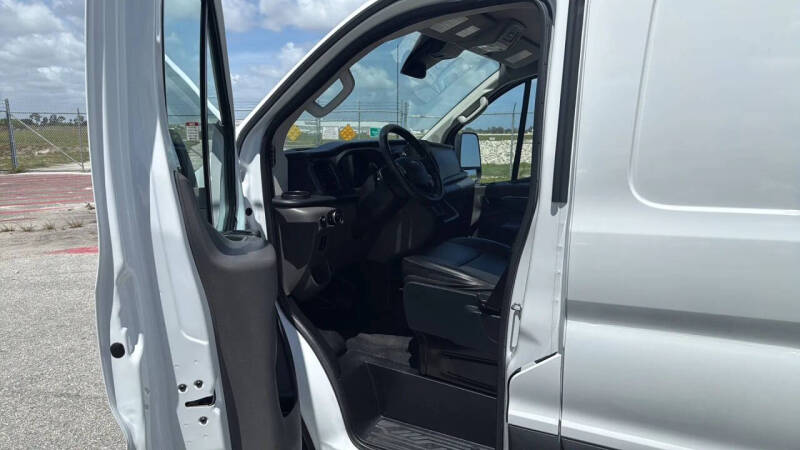 2022 Ford Transit