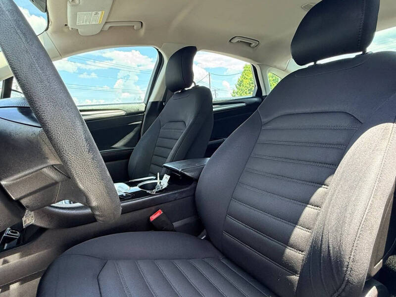2013 Ford Fusion SE