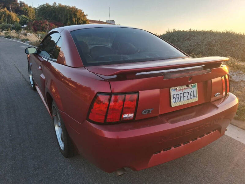 2004 Ford Mustang GT Deluxe