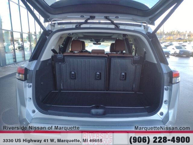 2025 Nissan Pathfinder Platinum