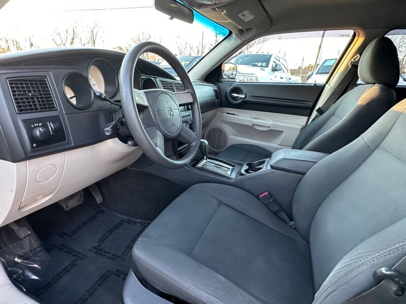 2006 Dodge Magnum SE