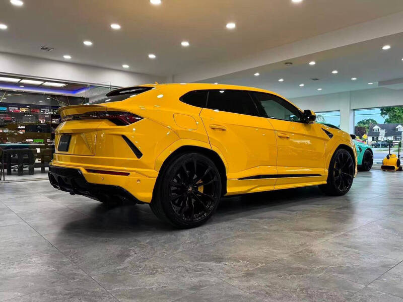 2020 Lamborghini Urus