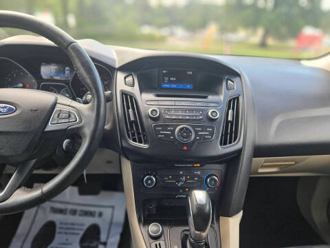 2015 Ford Focus SE