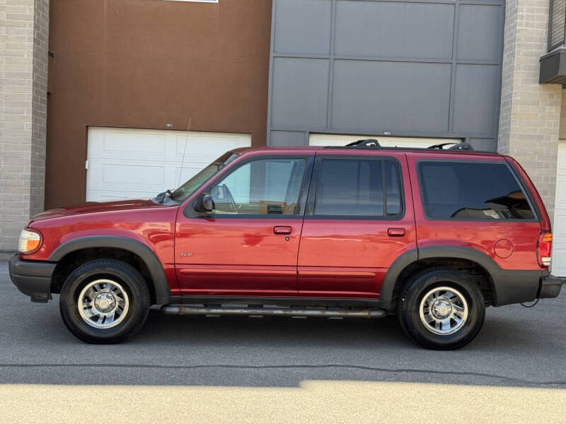 2000 Ford Explorer XLS
