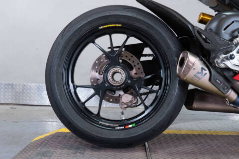 2019 Ducati Panigale V4 R