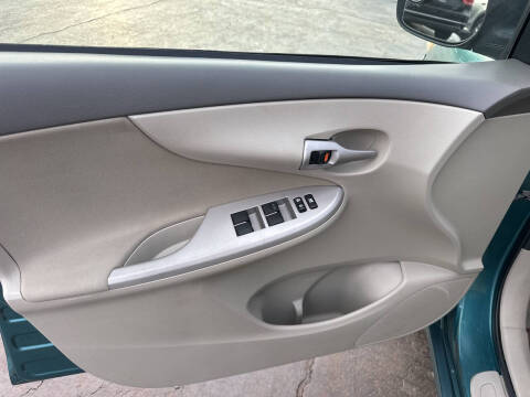 2010 Toyota Corolla LE