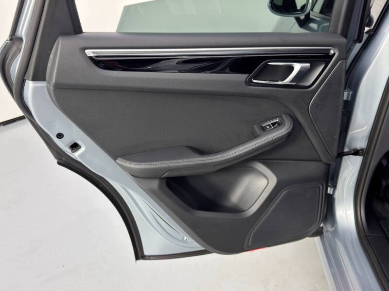 2023 Porsche Macan
