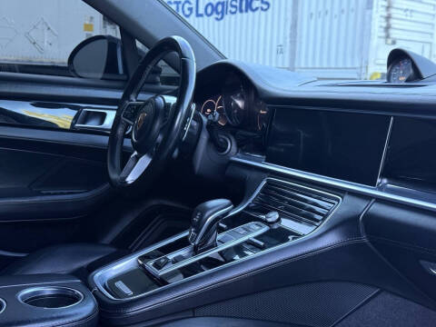 2018 Porsche Panamera 4S