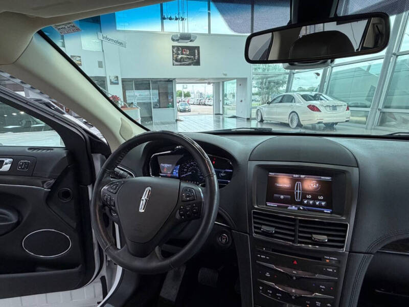 2014 Lincoln MKT