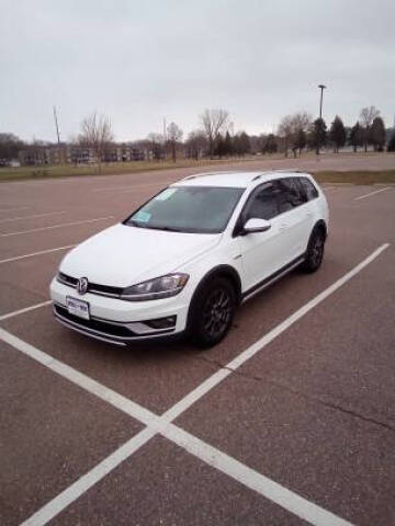 2018 Volkswagen Golf Alltrack for sale at World Wide Automotive in Sioux Falls SD