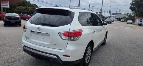 2016 Nissan Pathfinder SV