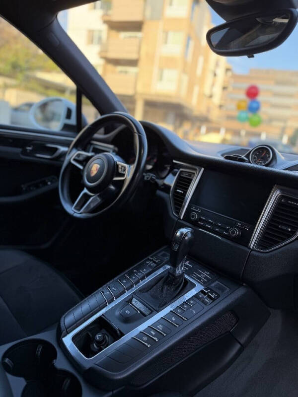 2018 Porsche Macan