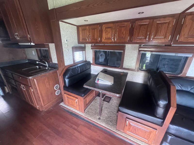2007 Volvo Showhauler