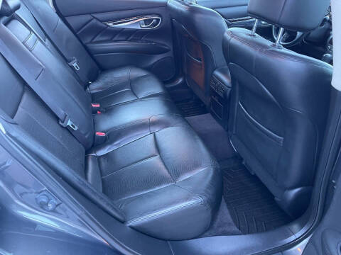 2011 Infiniti M37 x