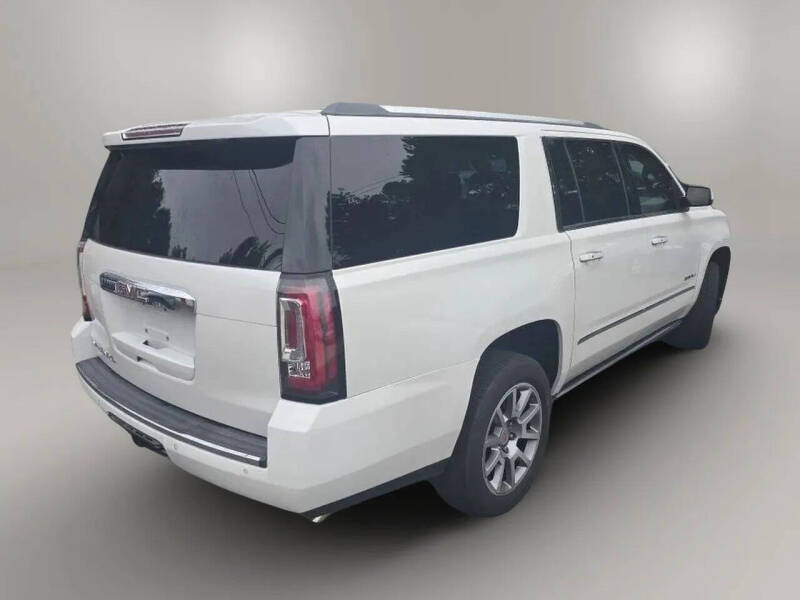2017 GMC Yukon XL Denali