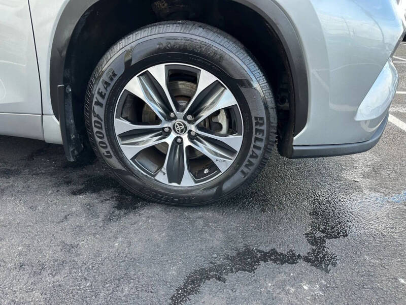 2020 Toyota Highlander XLE