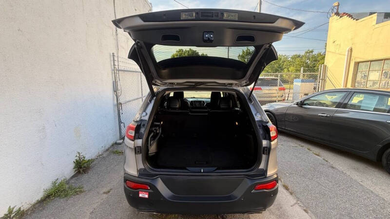 2018 Jeep Cherokee Latitude Plus