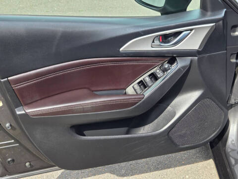 2017 Mazda MAZDA3 Touring