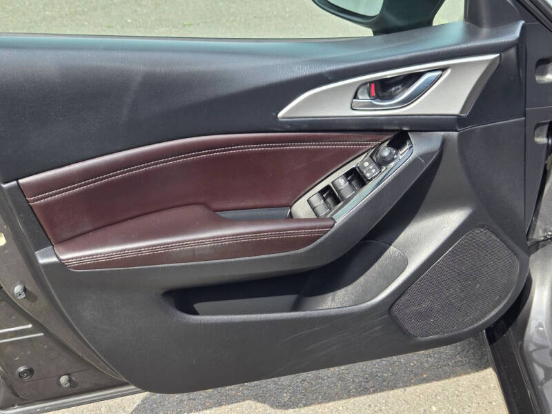 2017 Mazda MAZDA3 Touring