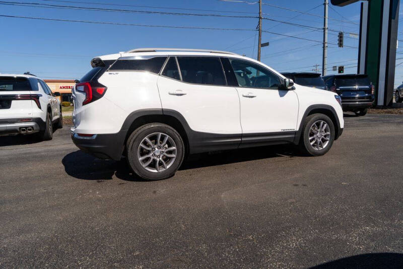 2024 GMC Terrain SLT