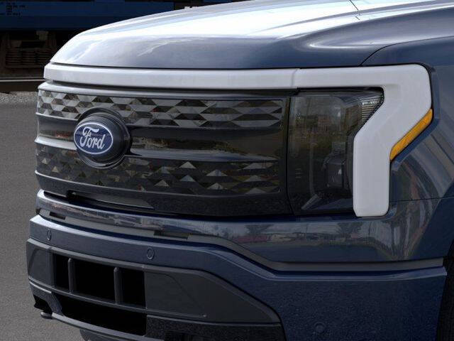 2025 Ford F-150 Lightning Platinum