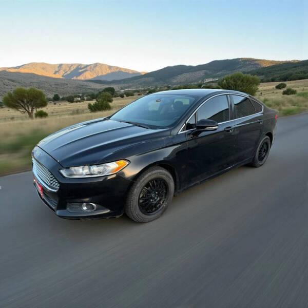 2013 Ford Fusion SE's photo