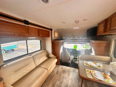 2017 Winnebago Minnie Winnie