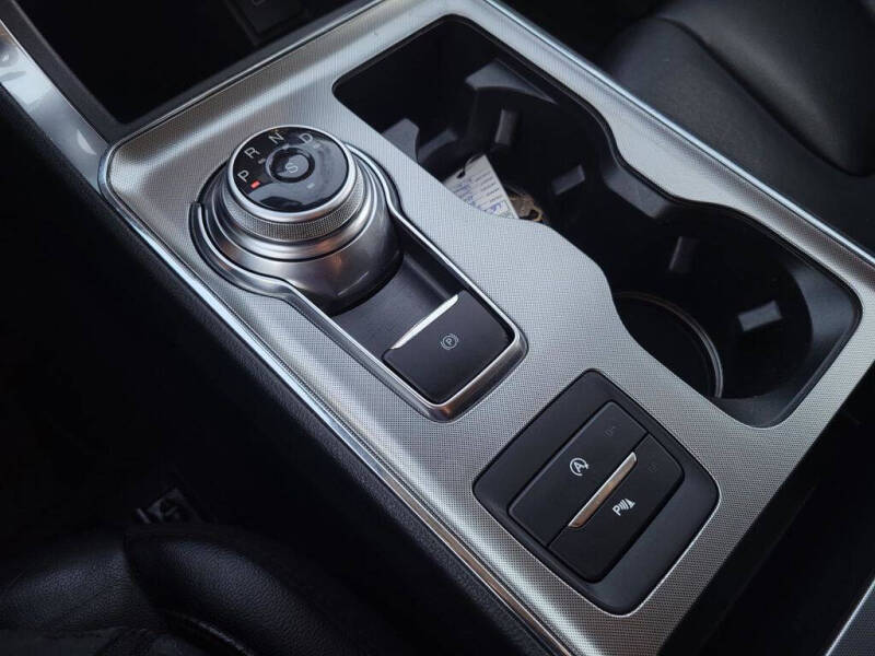 2022 Ford Edge Titanium