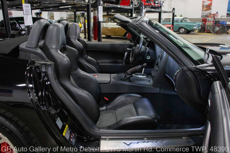 2004 Dodge Viper SRT-10