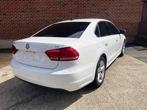 2015 Volkswagen Passat 1.8T Limited Edition
