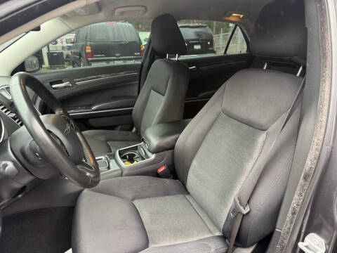 2021 Chrysler 300 Touring