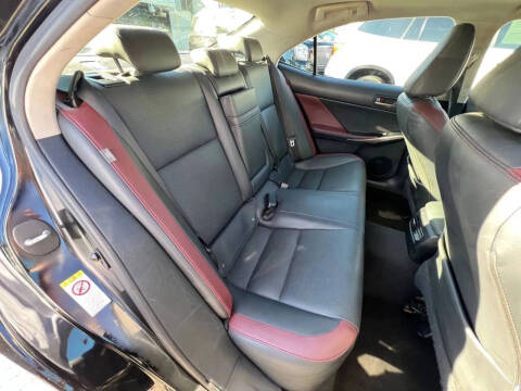 2017 Lexus IS 200t