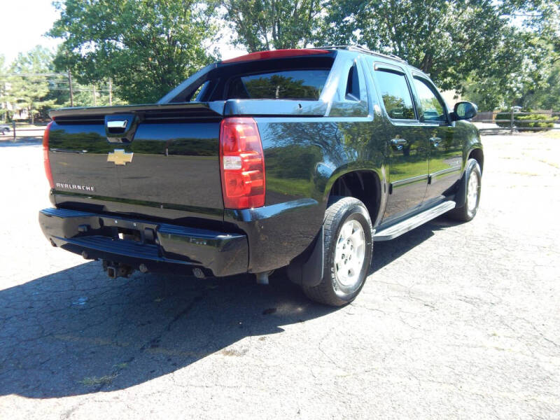 2013 Chevrolet Avalanche LT Black Diamond