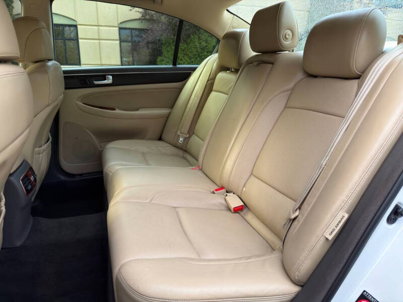 2012 Hyundai Genesis 4.6L V8