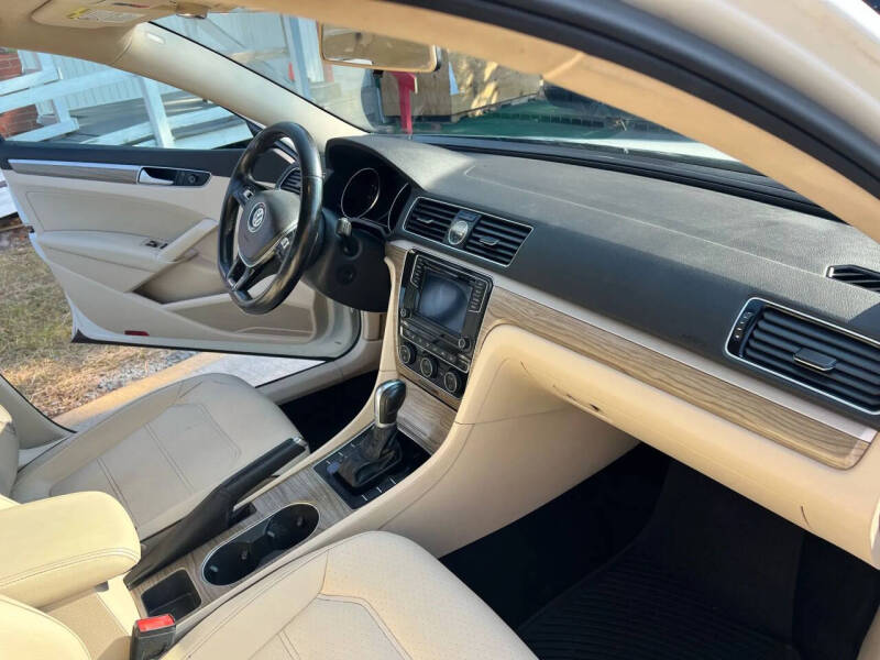 2017 Volkswagen Passat 1.8T SE