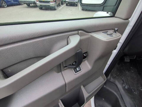 2025 Chevrolet Express 2500