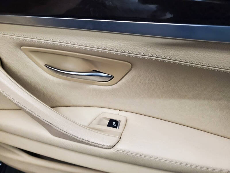 2015 BMW 5 Series 528i xDrive