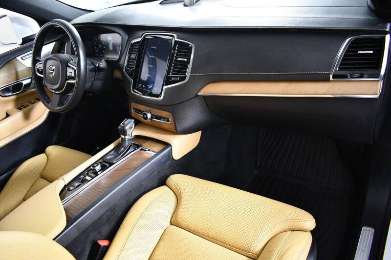 2018 Volvo XC90 T6 Inscription