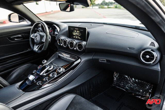 2017 Mercedes-Benz AMG GT