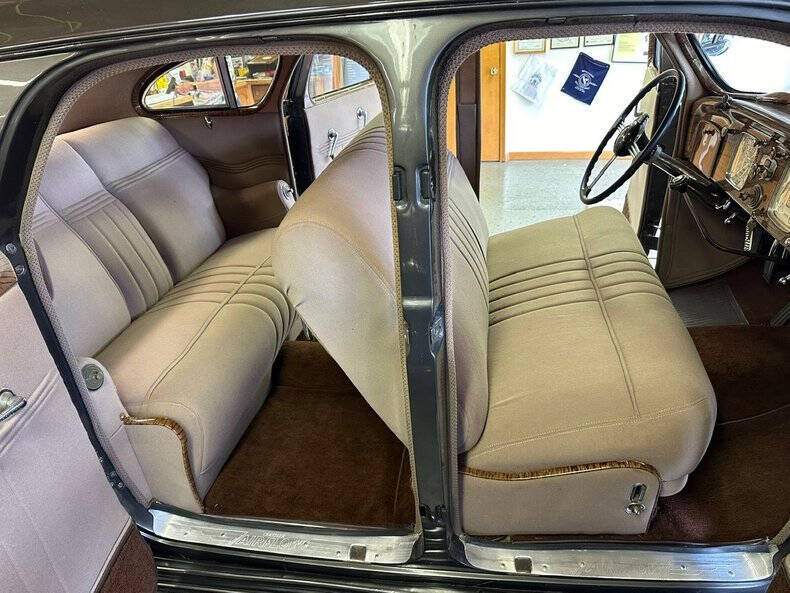 1937 Chrysler Airflow