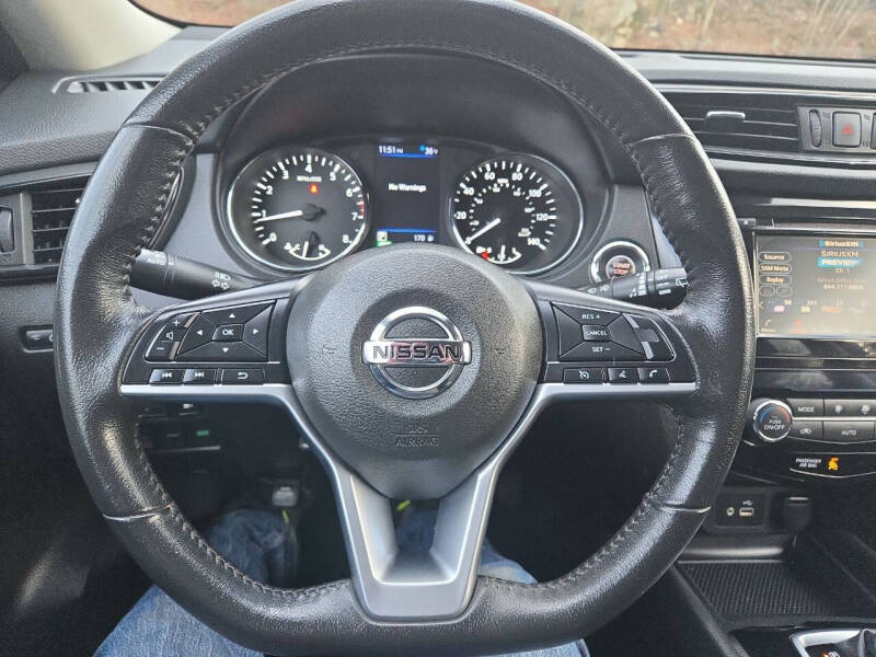 2020 Nissan Rogue SV