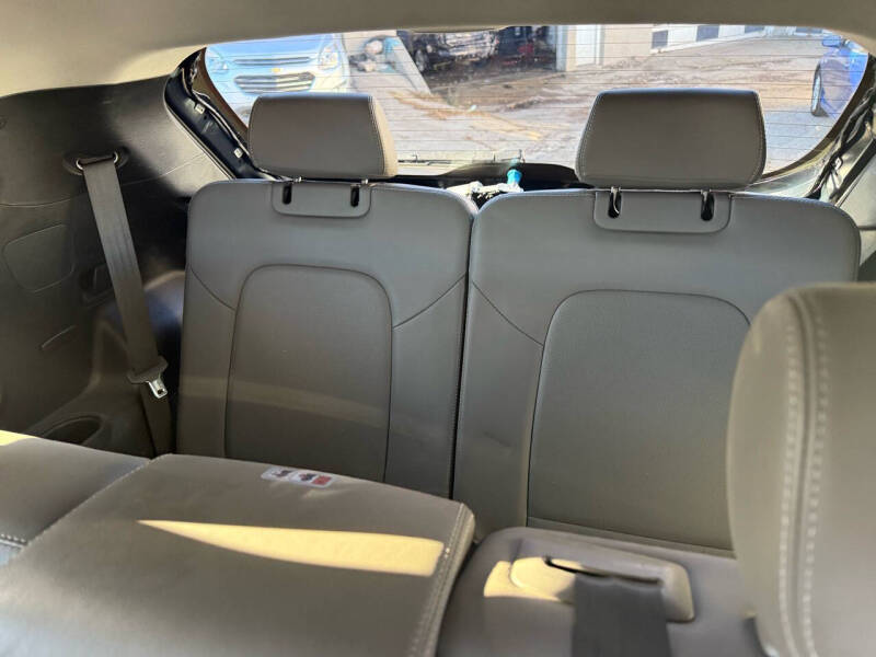 2017 Hyundai Santa Fe SE