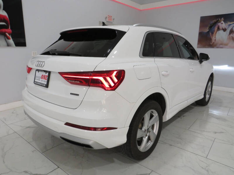 2021 Audi Q3 quattro Premium 40 TFSI