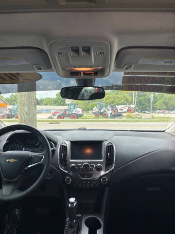 2017 Chevrolet Cruze LT Auto