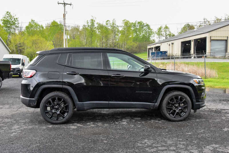 2022 Jeep Compass Altitude