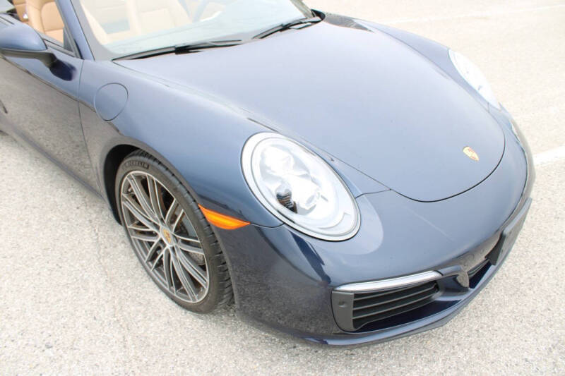 2018 Porsche 911 Carrera