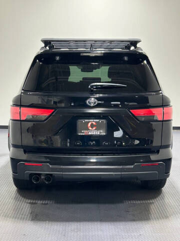 2023 Toyota Sequoia SR5